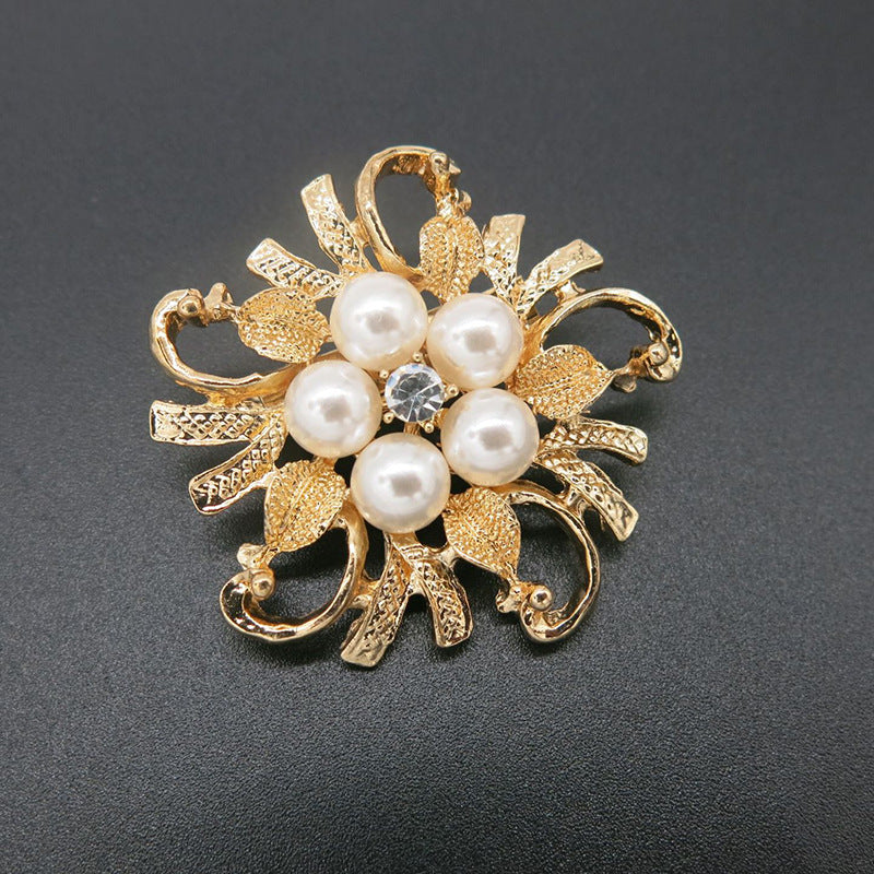 Flower Brooch with Diamonds