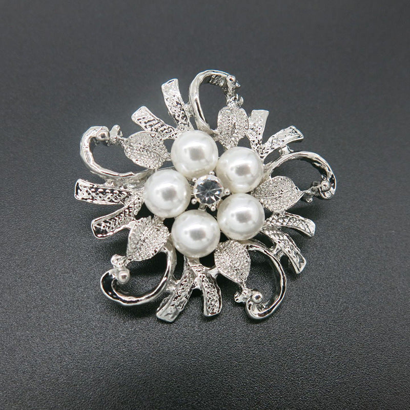 Flower Brooch with Diamonds