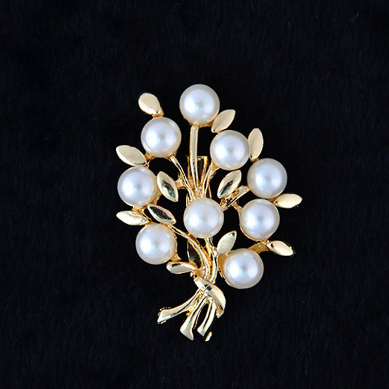 Vintage Pearl Brooch