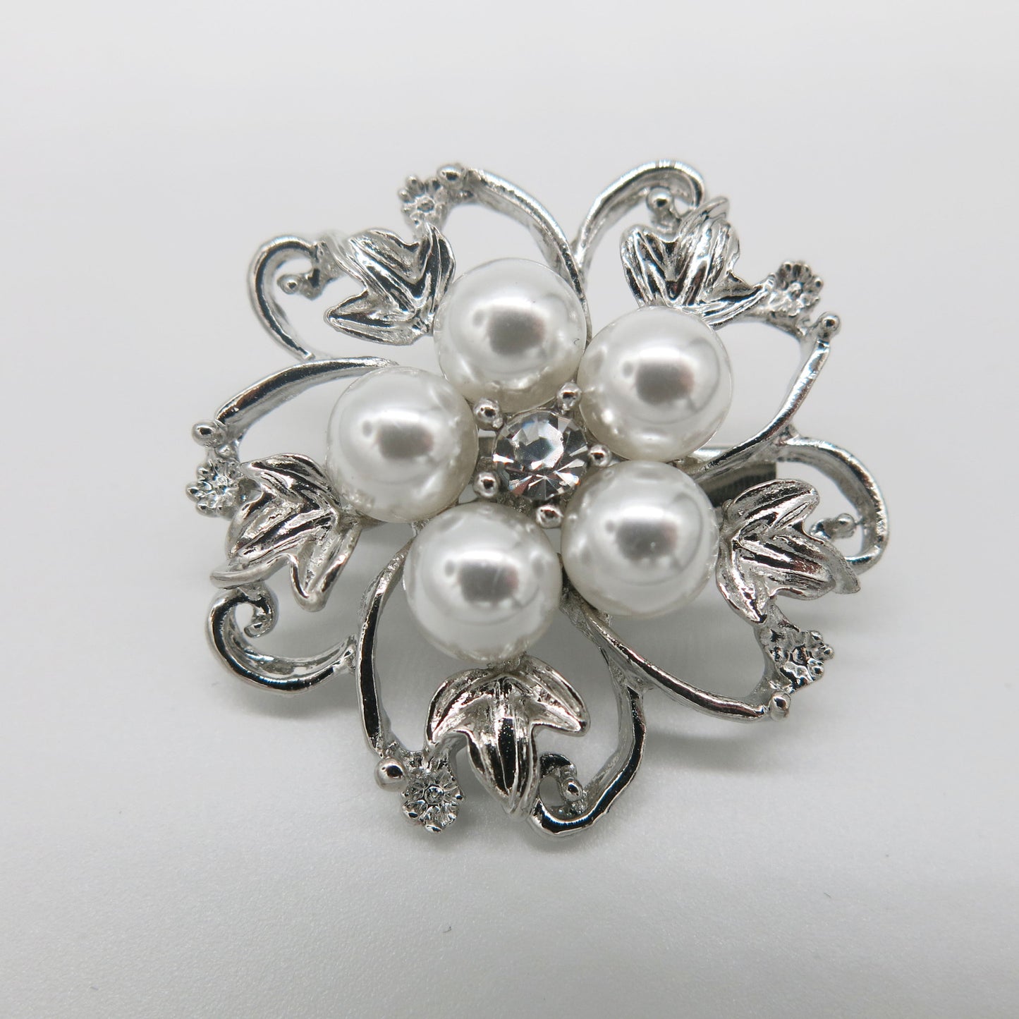 Pearl Alloy Flower Brooch