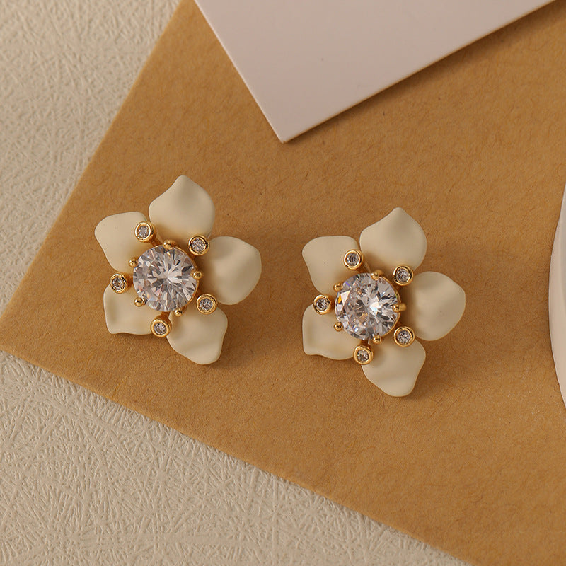 Zirconia White Flower Stud Earrings