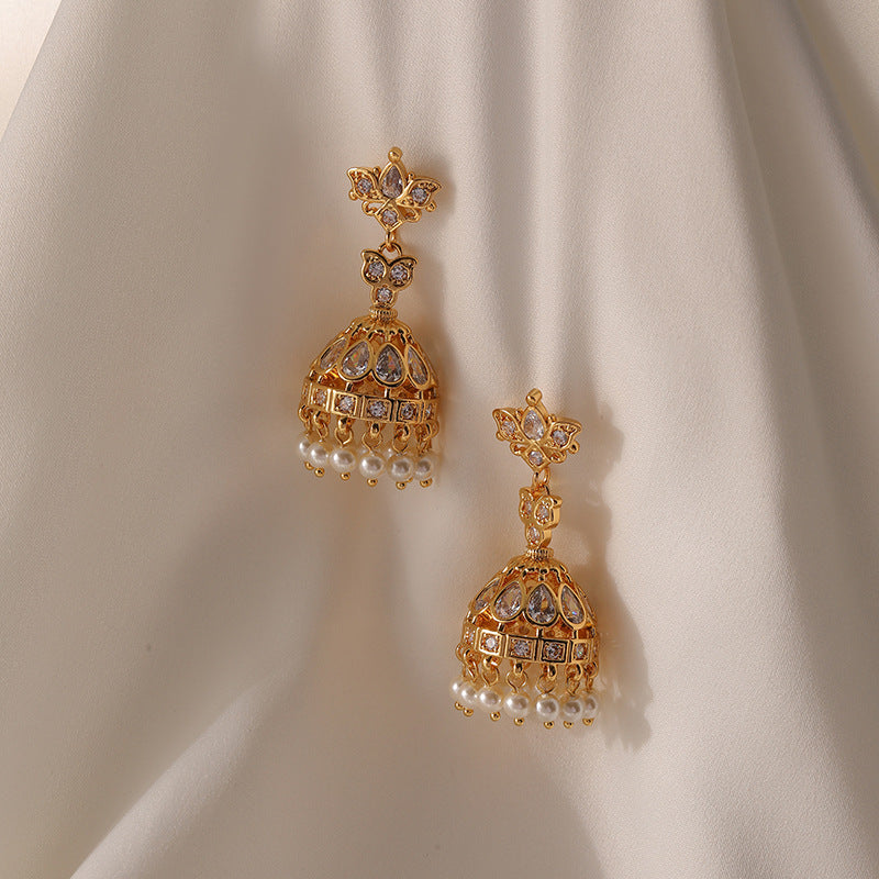 Zircon Wind Chimes and Pearl Earrings