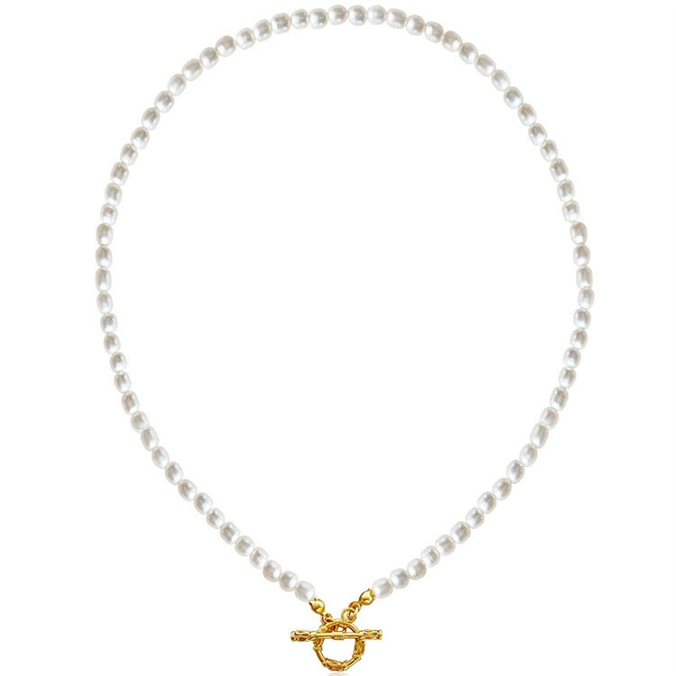 French freshwater pearl necklace