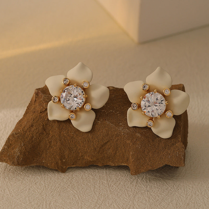 Zirconia White Flower Stud Earrings