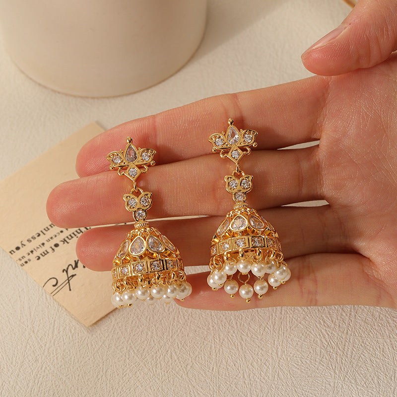 Zircon Wind Chimes and Pearl Earrings