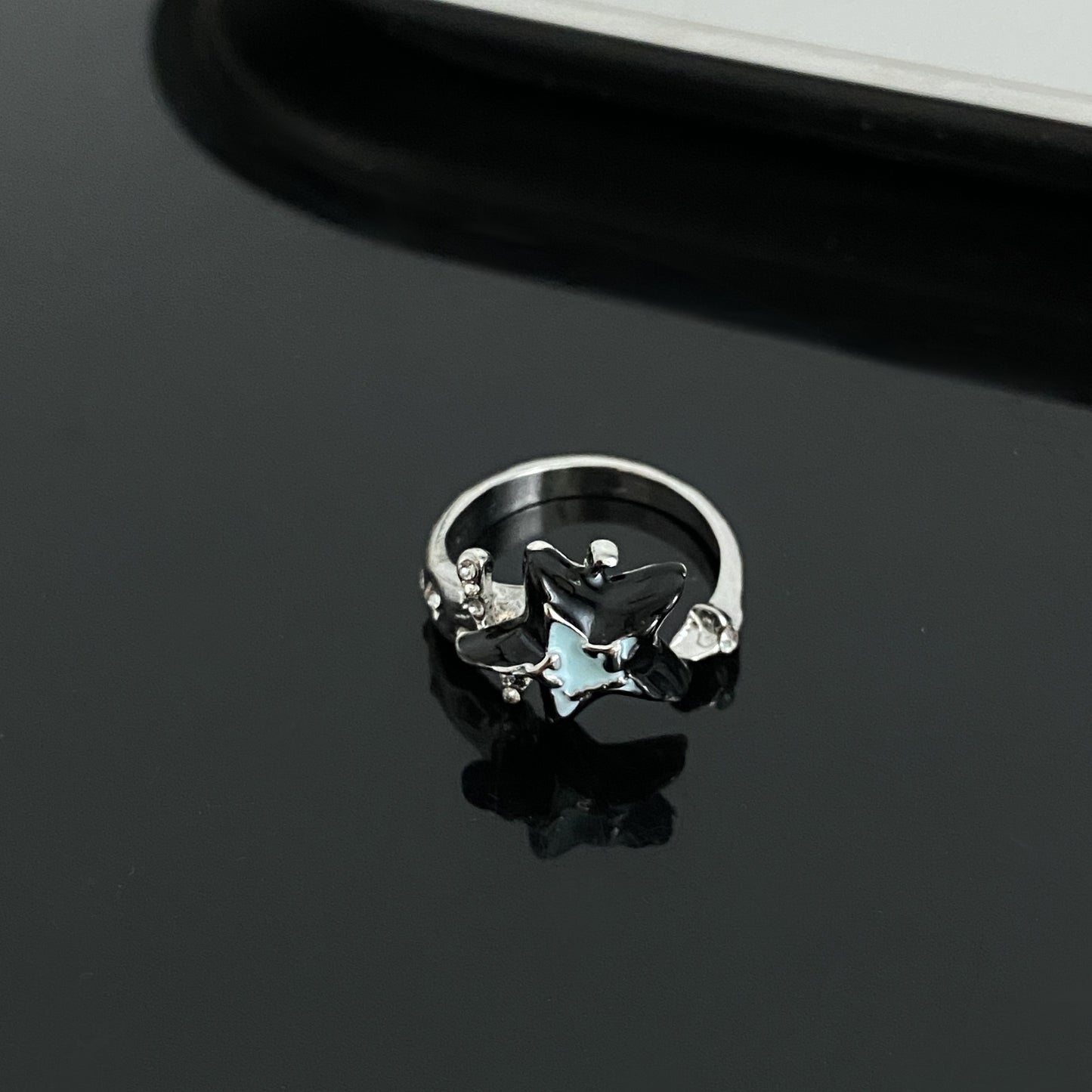 Adjustable ring with opening