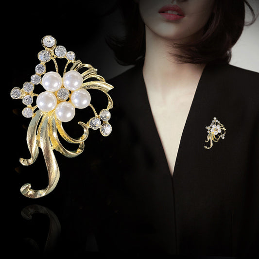 Rhinestone Alloy Pearl Brooch