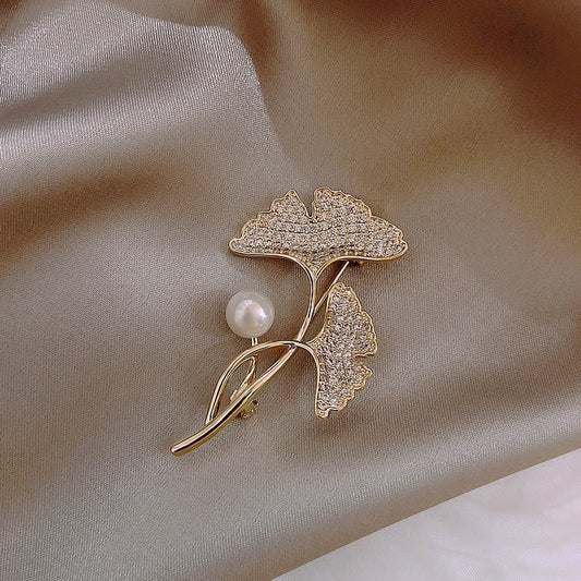 Full Diamond Ginkgo Leaf Pearl Brooch