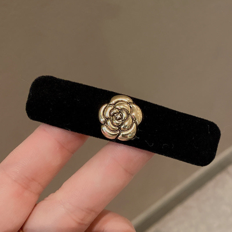 Vintage Metal Flower Velvet Hair Clip