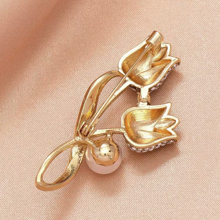 Tulip Pearl Brooch