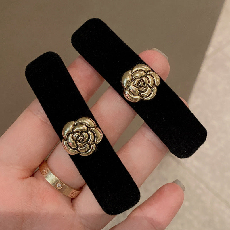 Vintage Metal Flower Velvet Hair Clip