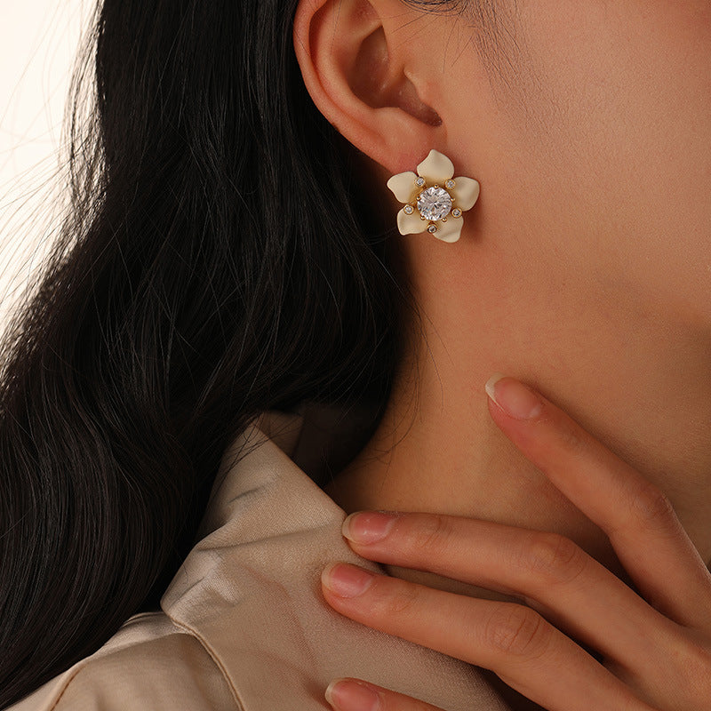 Zirconia White Flower Stud Earrings