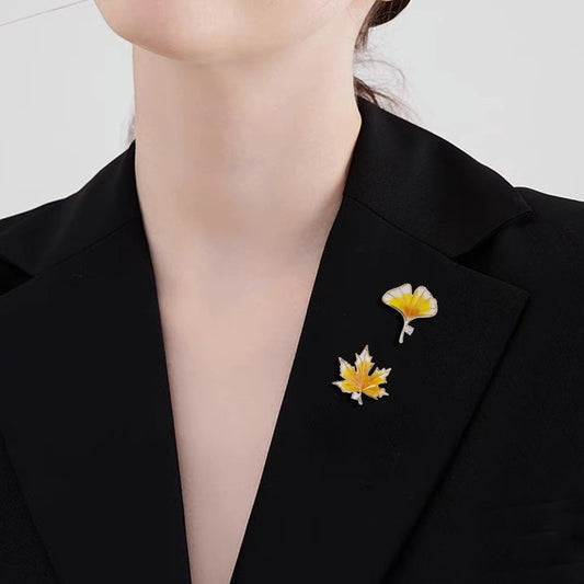 Anti-Walking Maple Leaf Brooch Suit Accessories